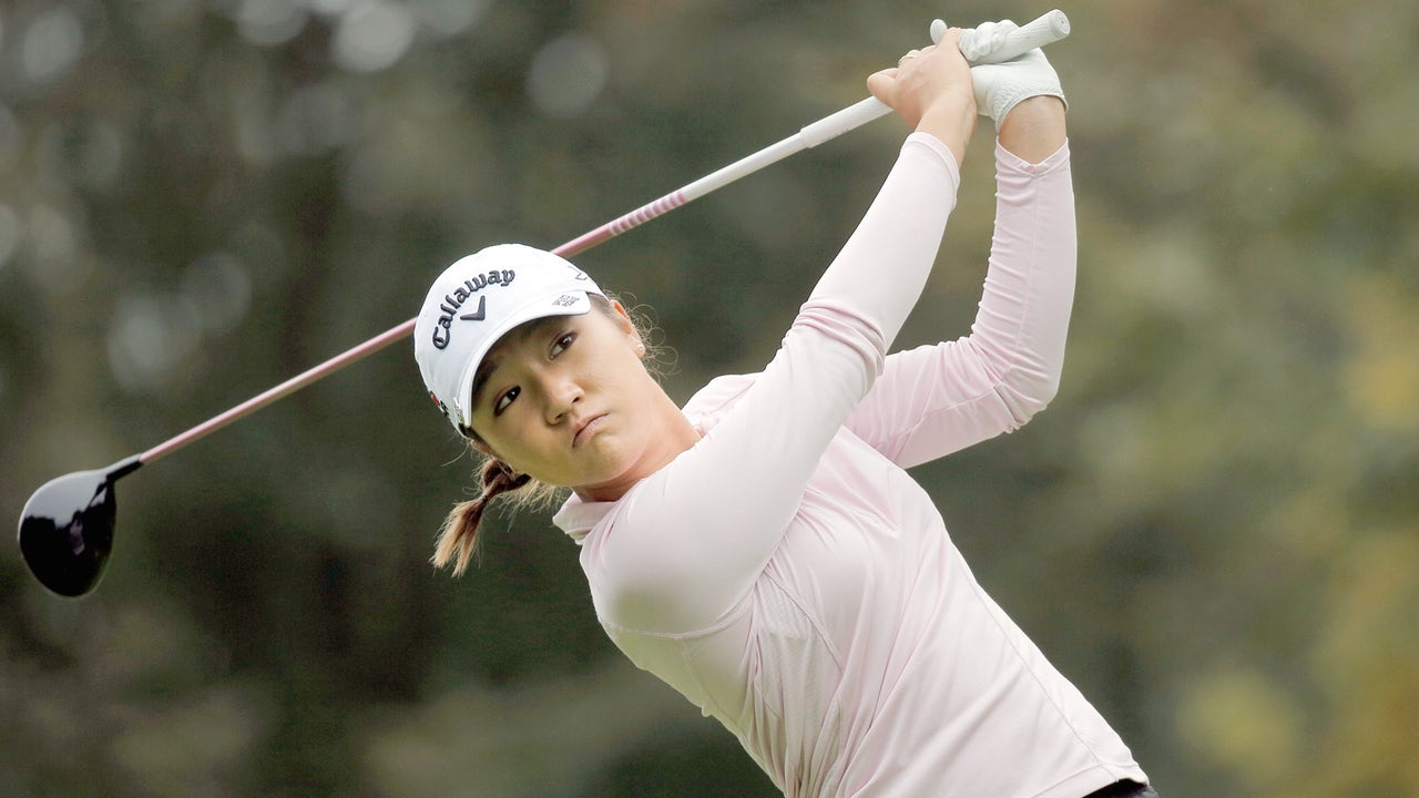 Lydia Ko shoots 65 to take lead in South Korea